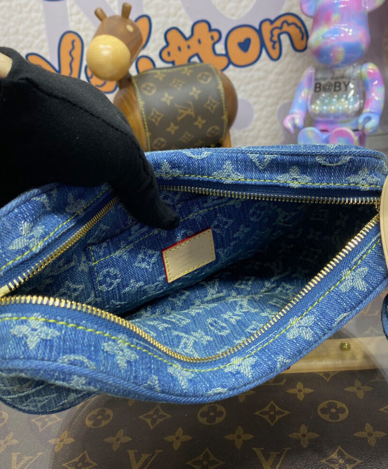 Louis Vuitton Croissant MM M46856 Blue
